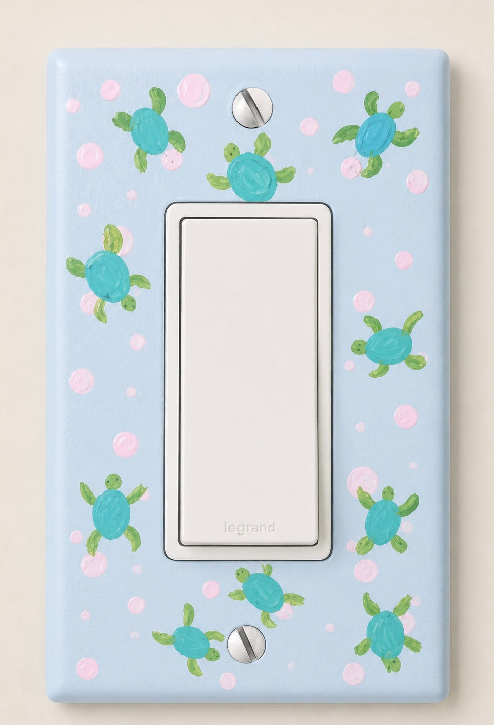 Turtle outlet cover